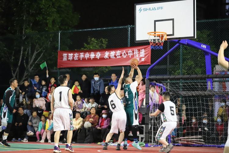给骆建佑带